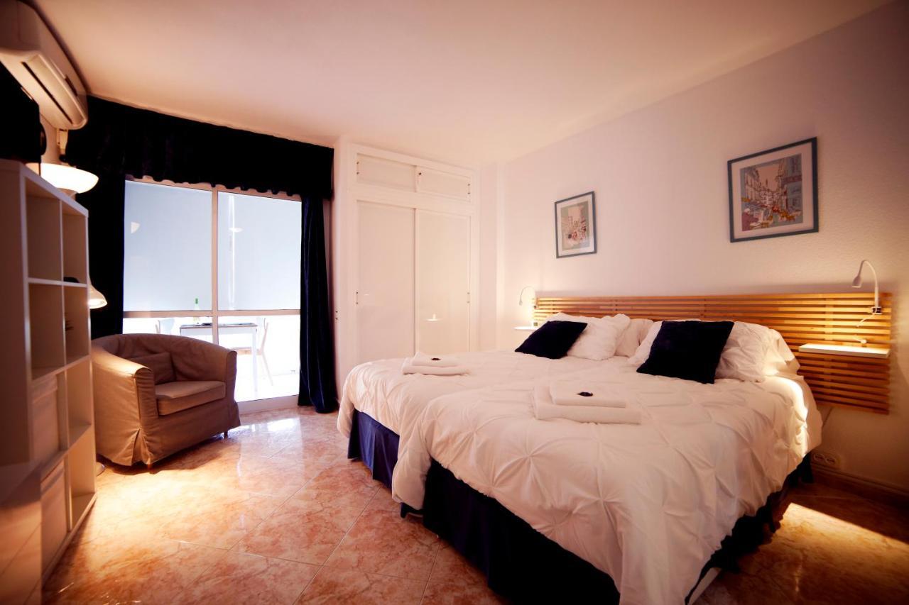 Apartamentos Dc Benalmadena Luaran gambar