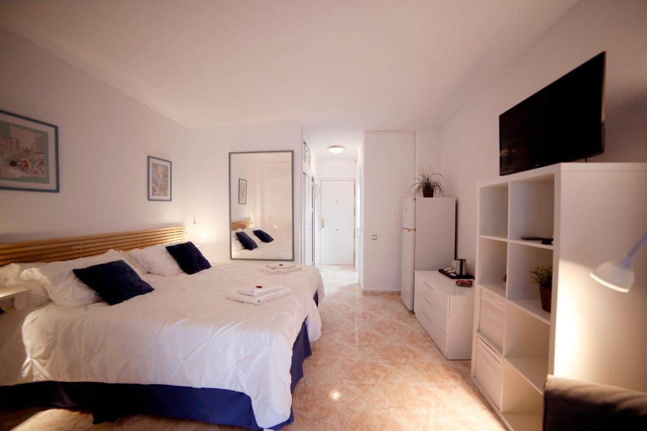 Apartamentos Dc Benalmadena Luaran gambar
