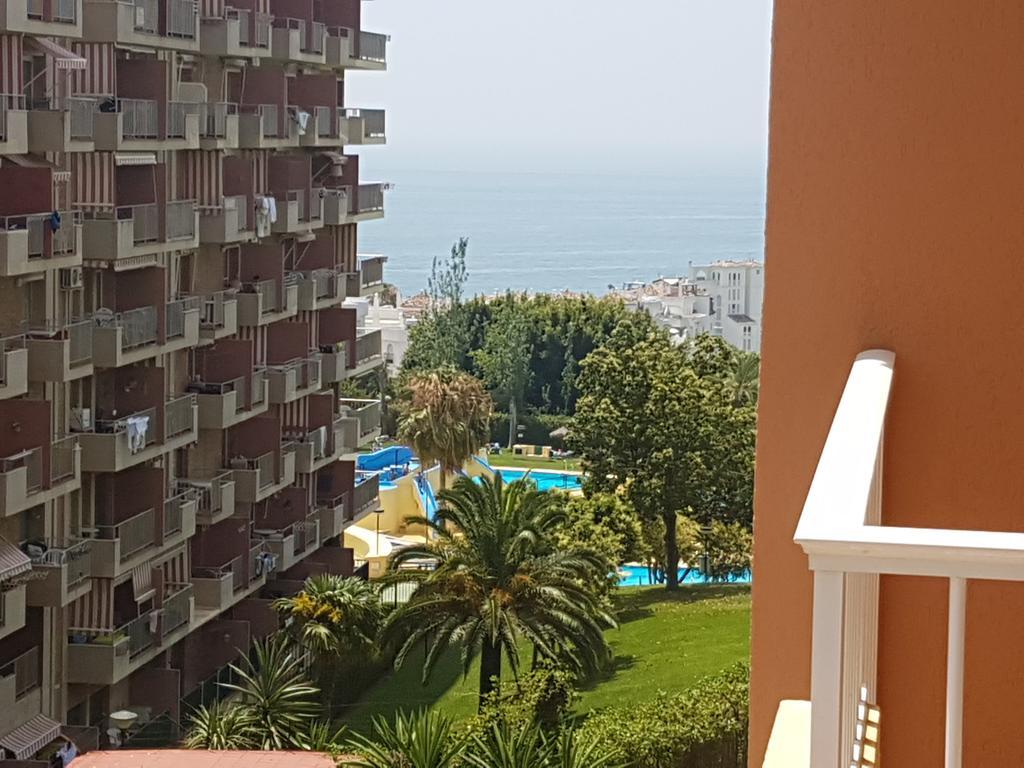 Apartamentos Dc Benalmadena Luaran gambar