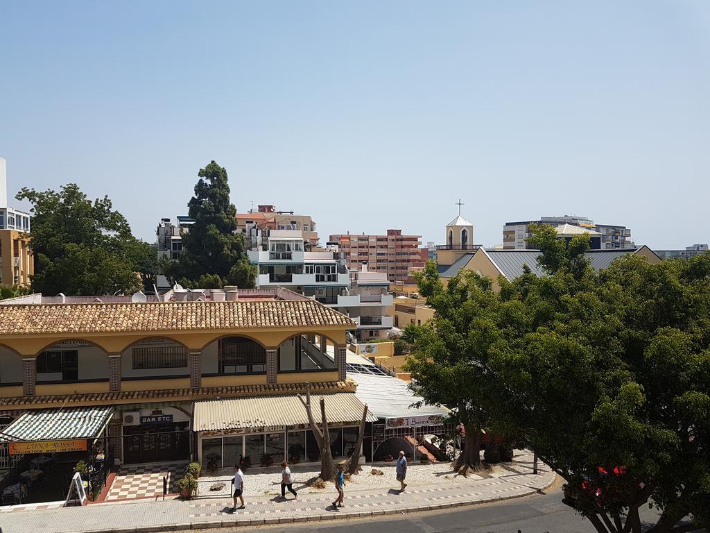 Apartamentos Dc Benalmadena Luaran gambar